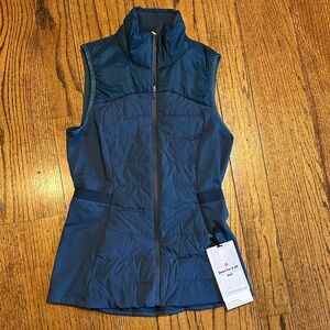 NWT! Lululemon Women’s Down for it All Vest Size 4